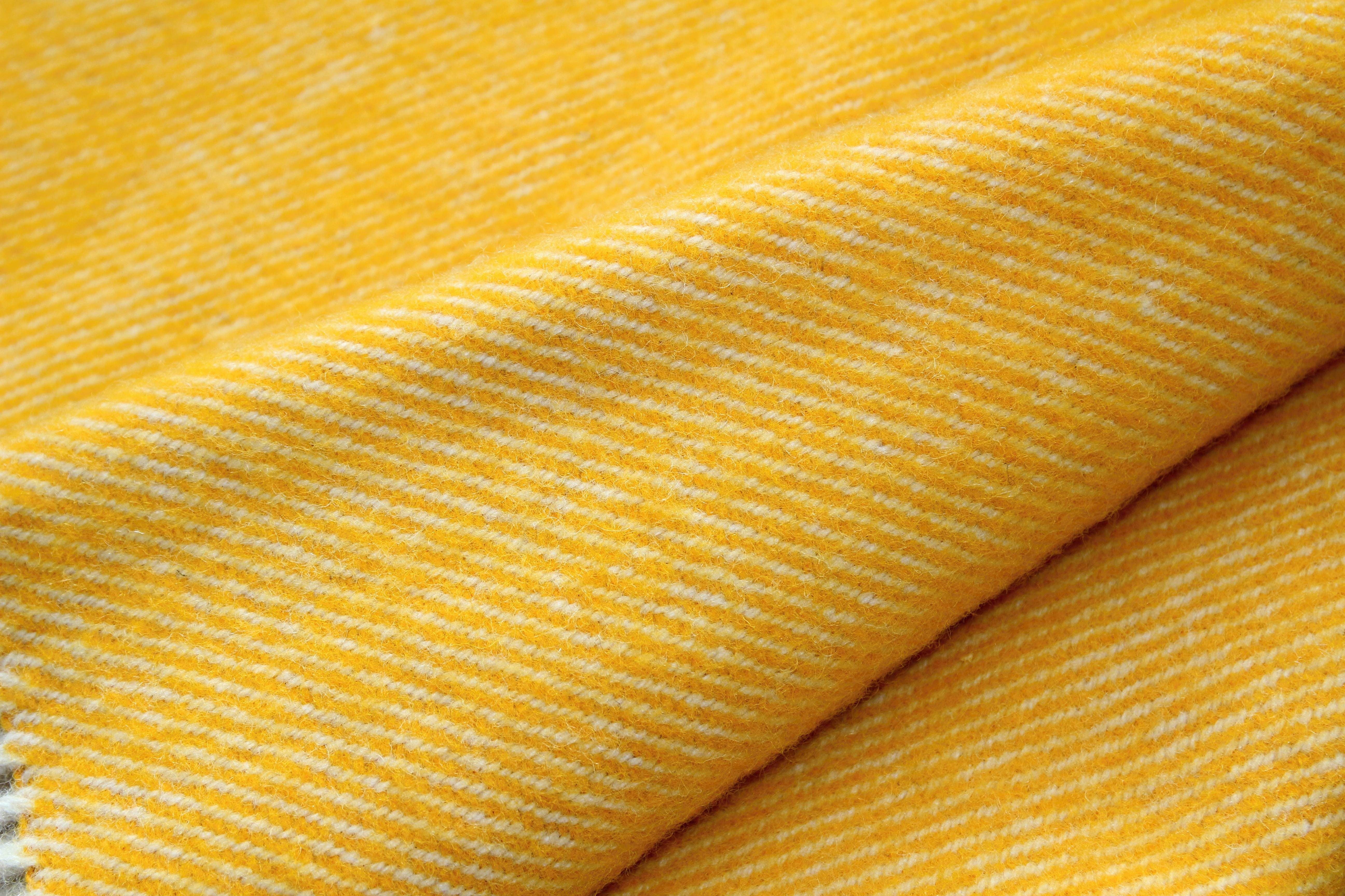 Sheep wool blanket - yellow